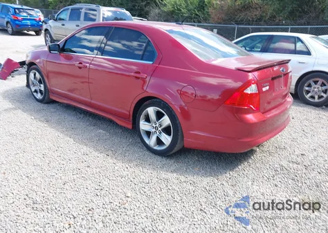 2010 Ford Fusion Sport z USA, uszkodzony, nr VIN 3FAHP0KCXAR159881